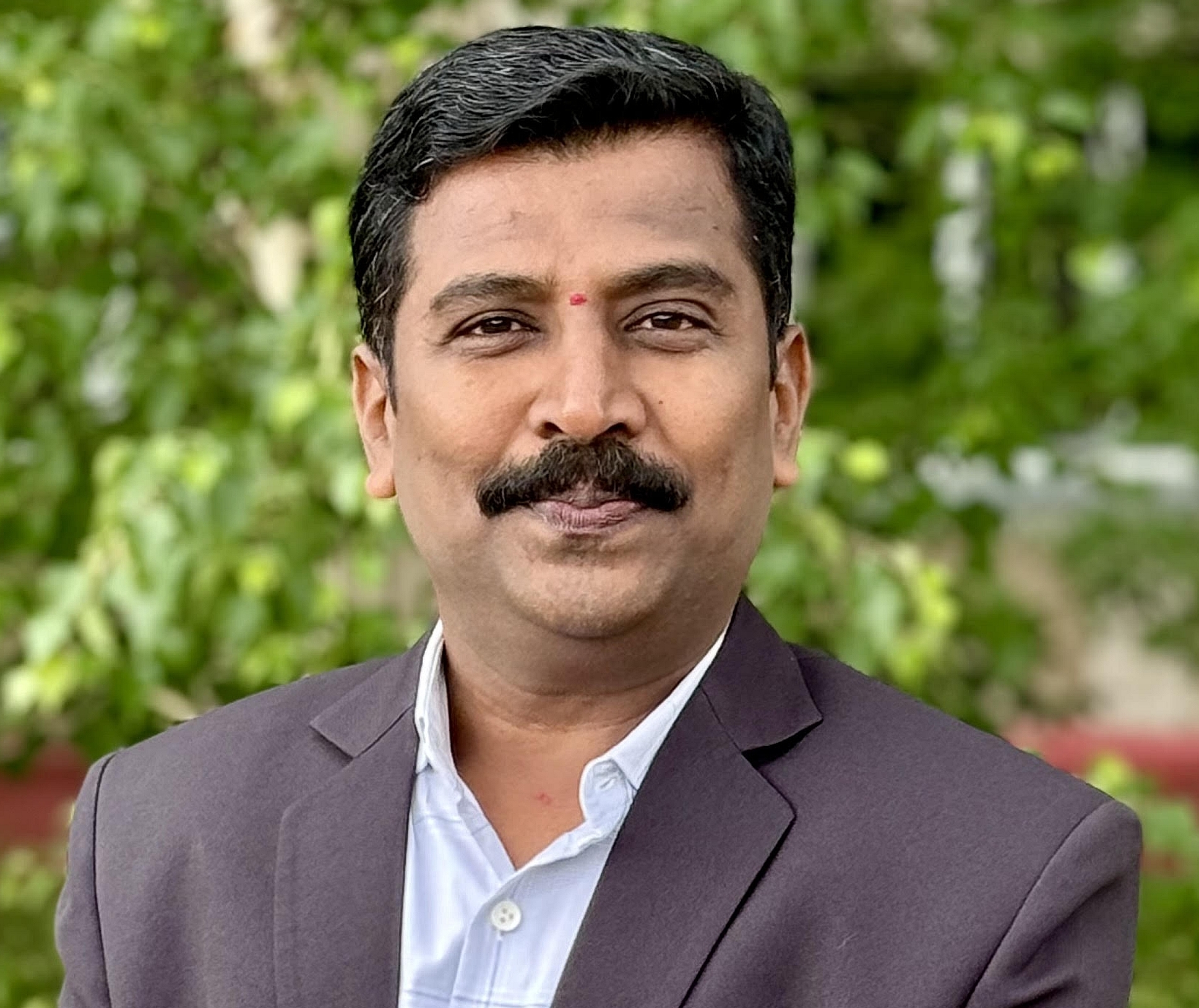 Dr. Shailendra Shivaji Gurav